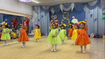 Музыкальный праздник в 8 группе «Золотой ключик» в честь предстоящего дня 8 марта Музыкальный праздник в 8 группе «Золотой ключик» в честь предстоящего дня 8 марта.